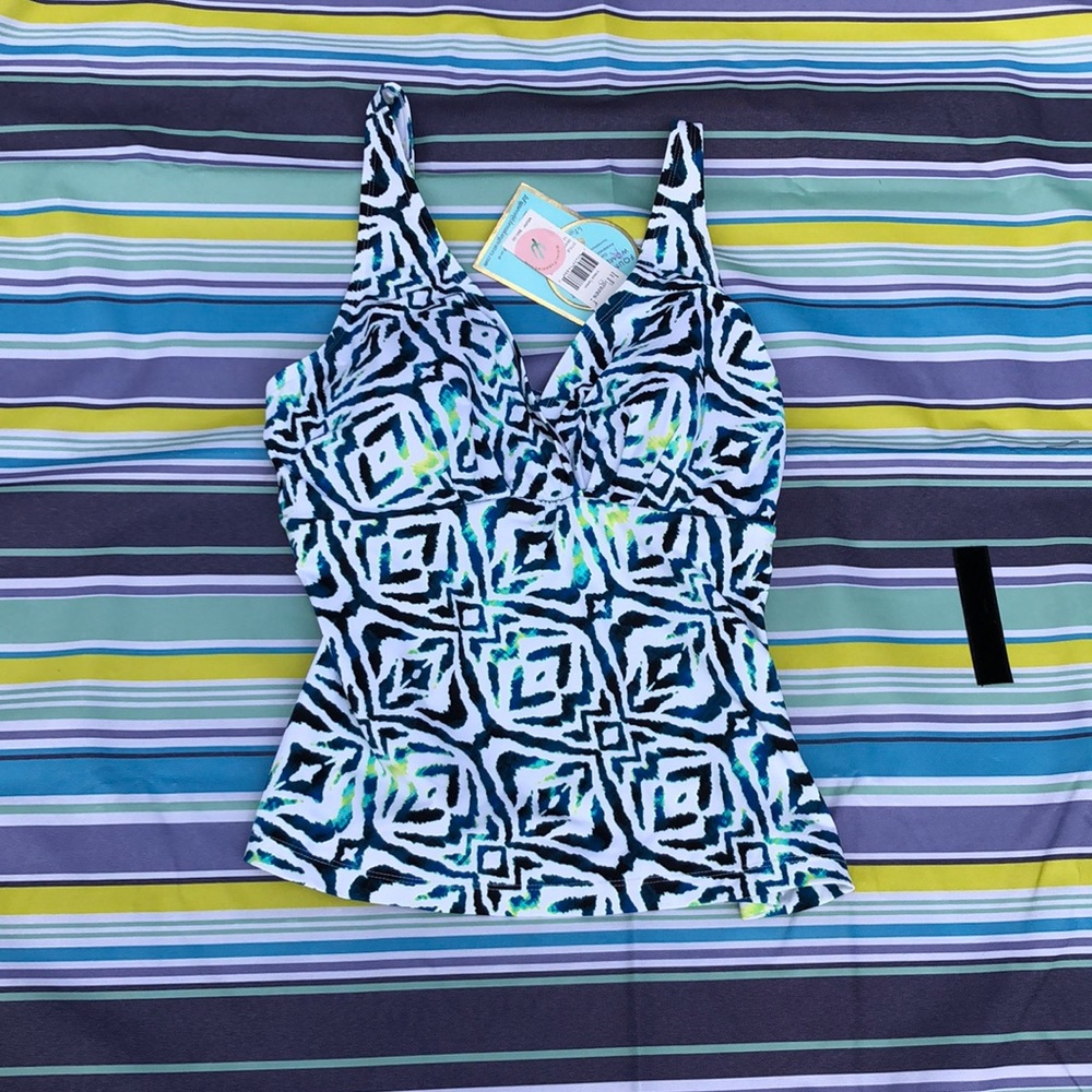 It Figures D-Cup and up V-Neck Tankini Top
